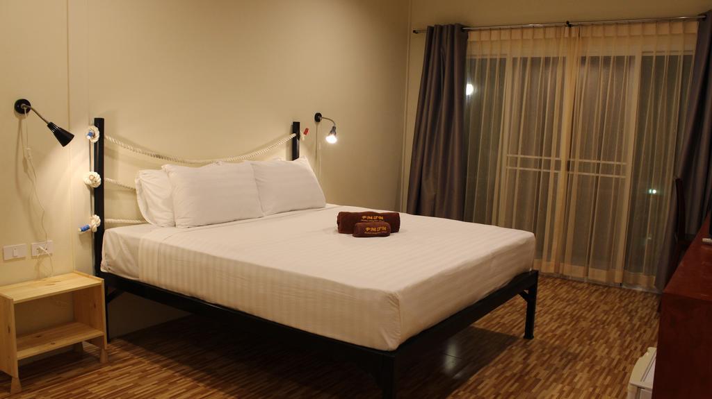 ภูเก็ต มวยไทย เฮาส์ Hotel ฉลอง ภายนอก รูปภาพ