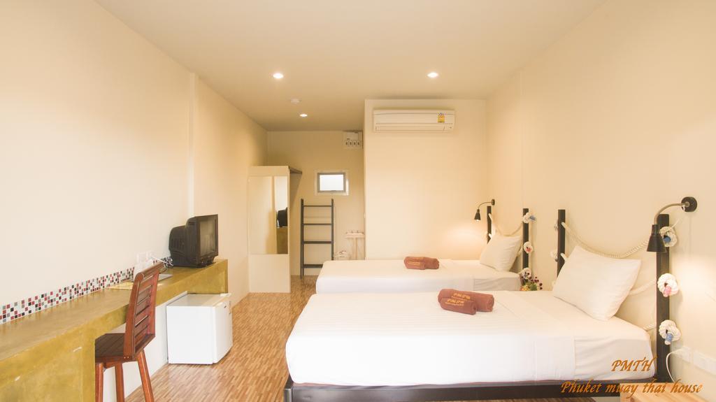 ภูเก็ต มวยไทย เฮาส์ Hotel ฉลอง ภายนอก รูปภาพ