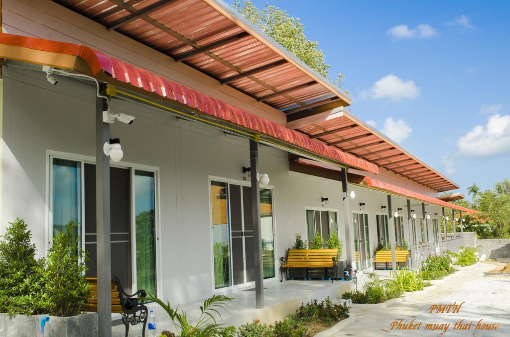 ภูเก็ต มวยไทย เฮาส์ Hotel ฉลอง ภายนอก รูปภาพ